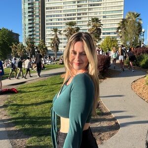 Meet your Posher, Alison